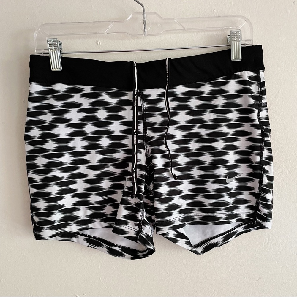 Nike Womens Dri-Fit compression shorts L